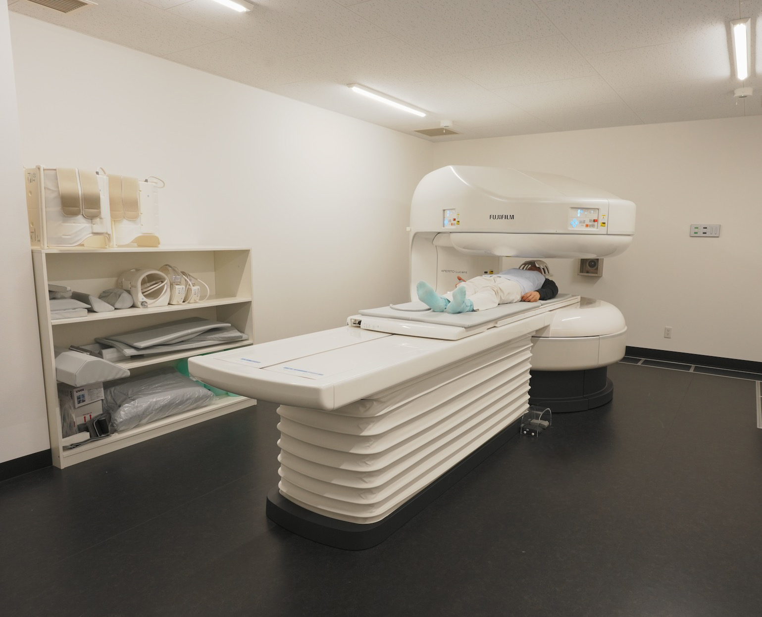 MRI（APERTO Lucent）